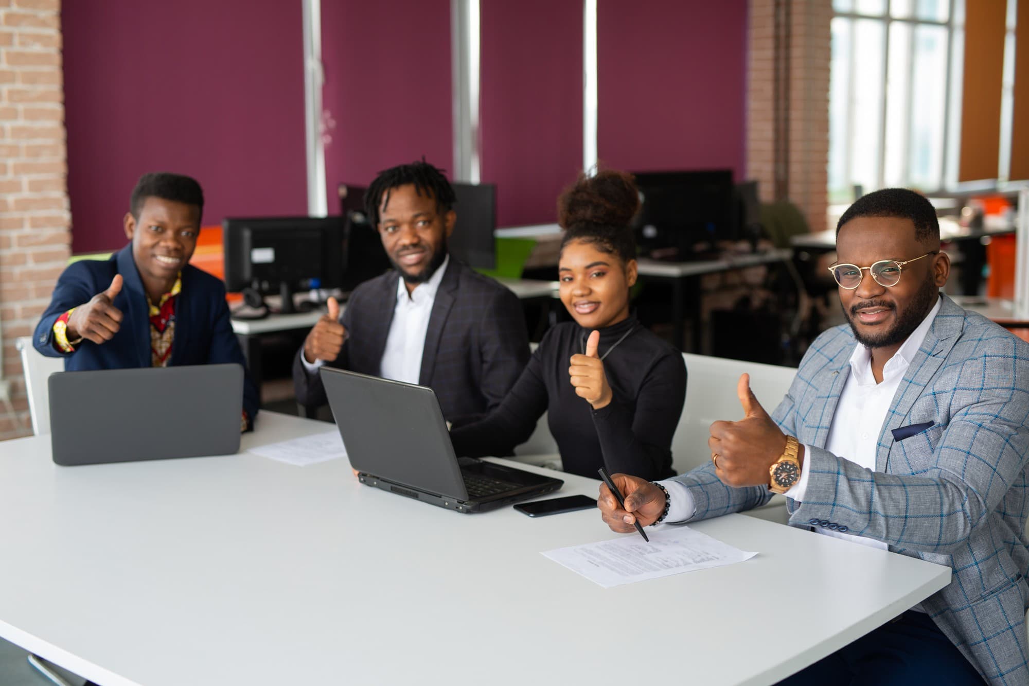 Advisory session with entrepreneurs and investors